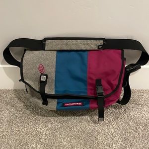 Timbuk2 Messenger Bag - medium size.